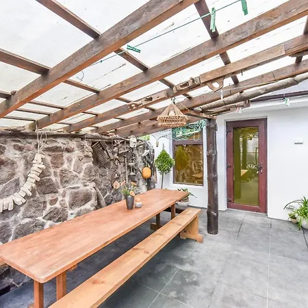 Inkaras 아파트 팔랑가