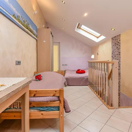 아파트 Inkaras 3*