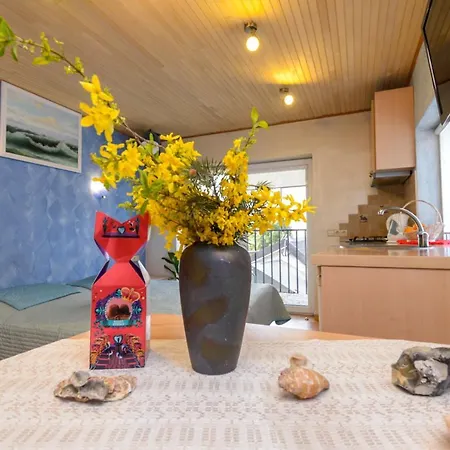 아파트 Inkaras 팔랑가